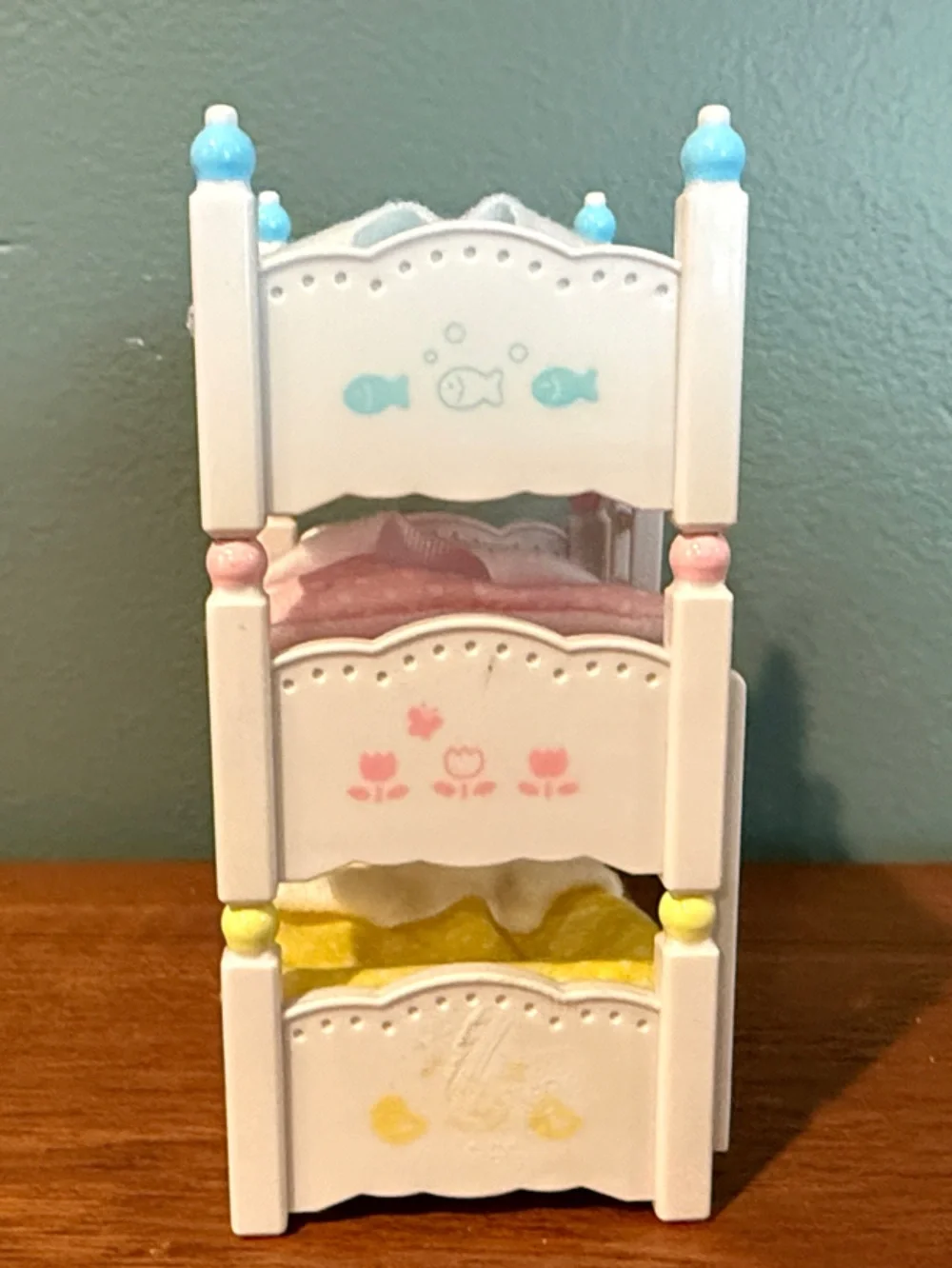 Calico Critters triple bunkbed with bedding & ladders